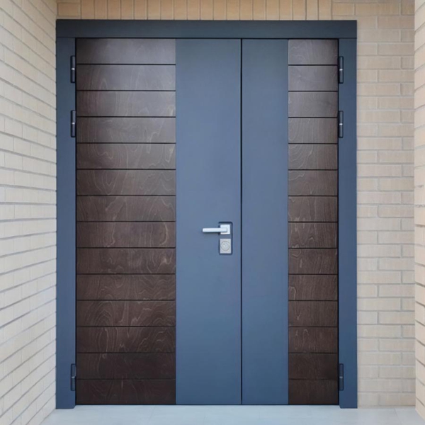 Полуторная двухцветная дверь